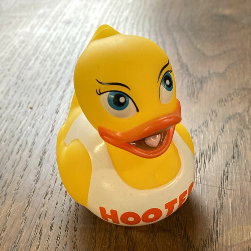 Hooters badeente aus - hooters,